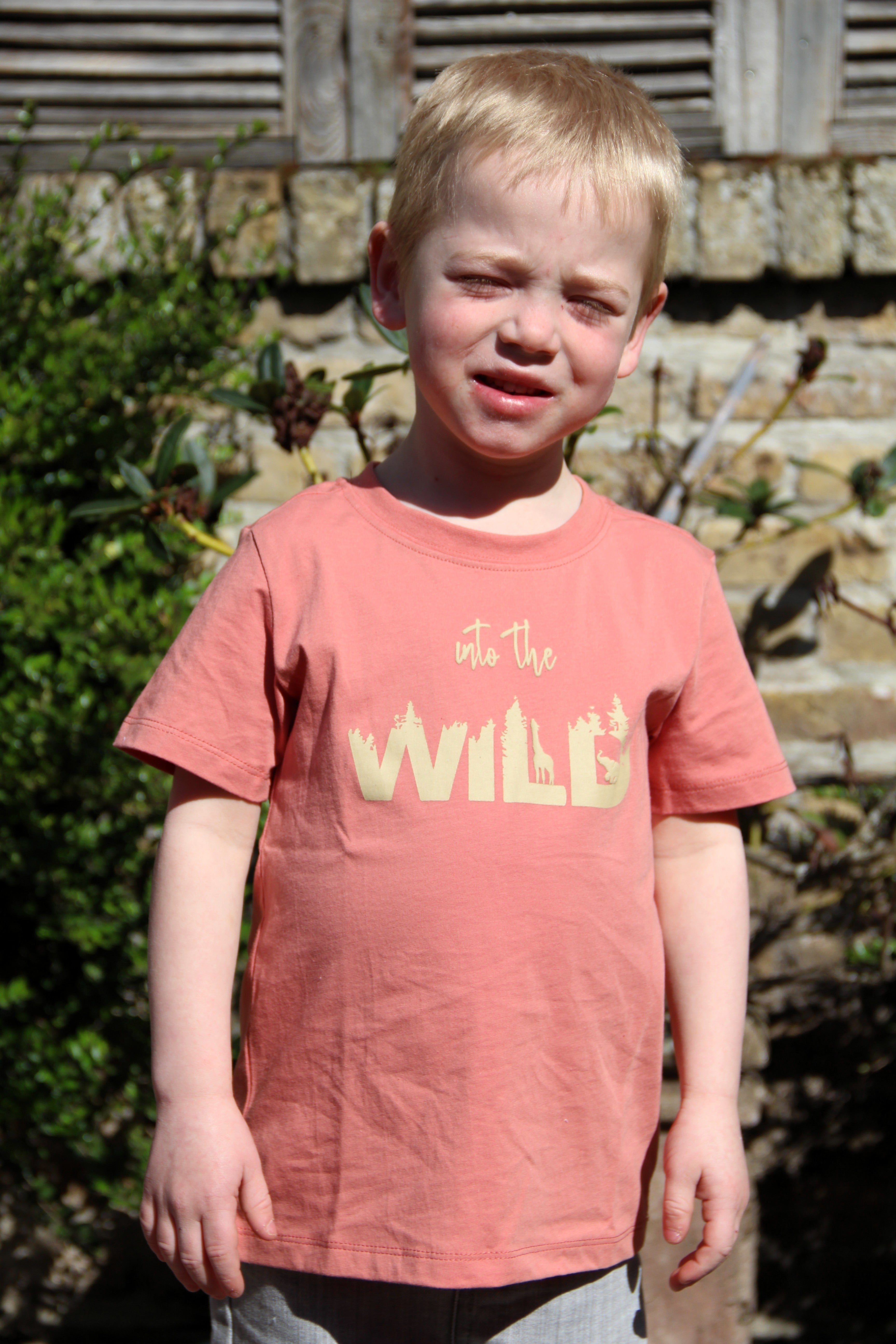 T-shirt "In to the wild"