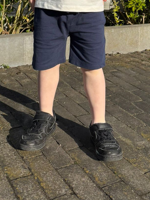 Shortje donkerblauw (bootje)